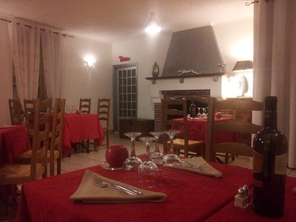 Hotel Restaurant Henri IV Eauze Zewnętrze zdjęcie