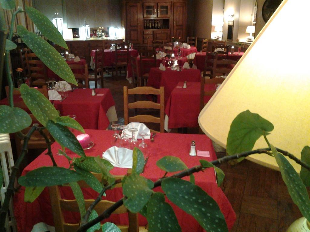 Hotel Restaurant Henri IV Eauze Zewnętrze zdjęcie